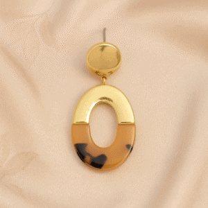 Nowoczesna kolekcja etnicznych kolczykow Oval Beige – kolczyki Żywiczne